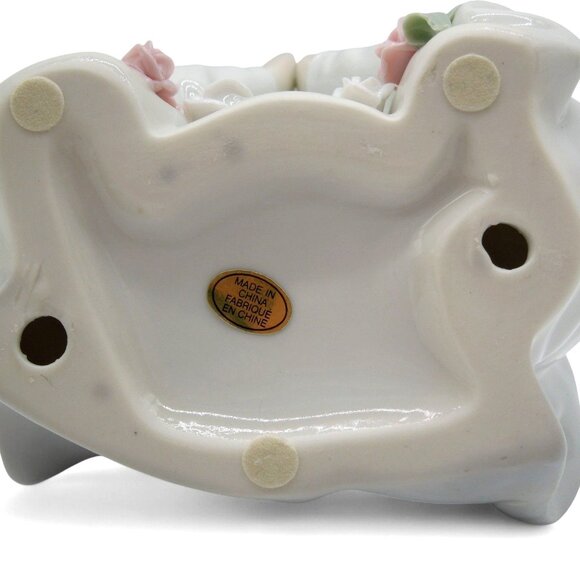 VIRGIN MARY Ceramic Figurine with Delicate Floral Details Vintage 6.2 x 4.7" - Picture 9 of 10